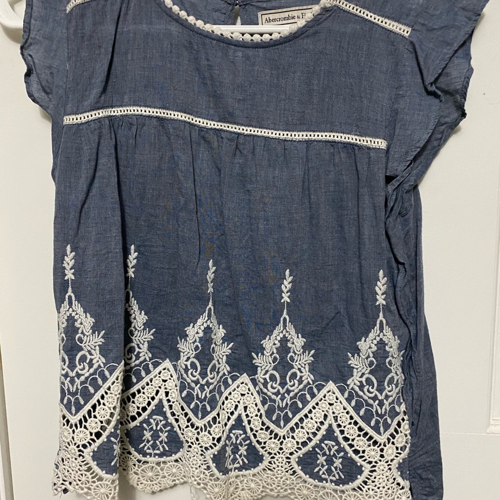 Like new women’s Abercrombie and Fitch tank top